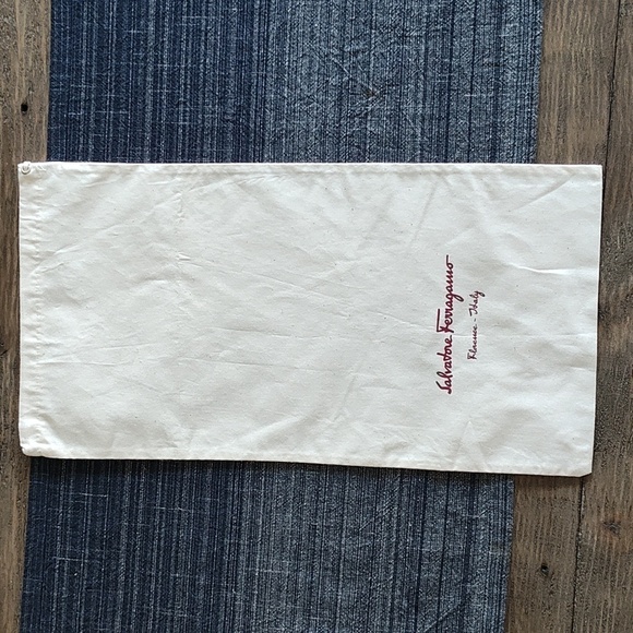 Ferragamo Paper Bags 2 Pack plus Shoe Dust bag - Picture 9 of 12